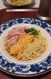 イタリアンパセリを冷やし中華にトッピング